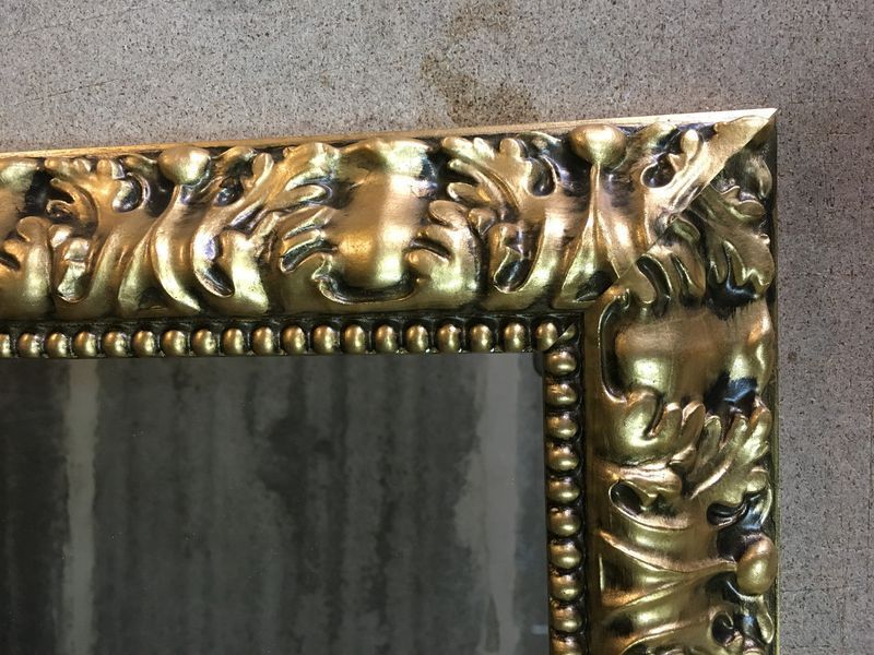 Зеркало настенное в деревянной раме влагоустойчевое 431 Gold фото